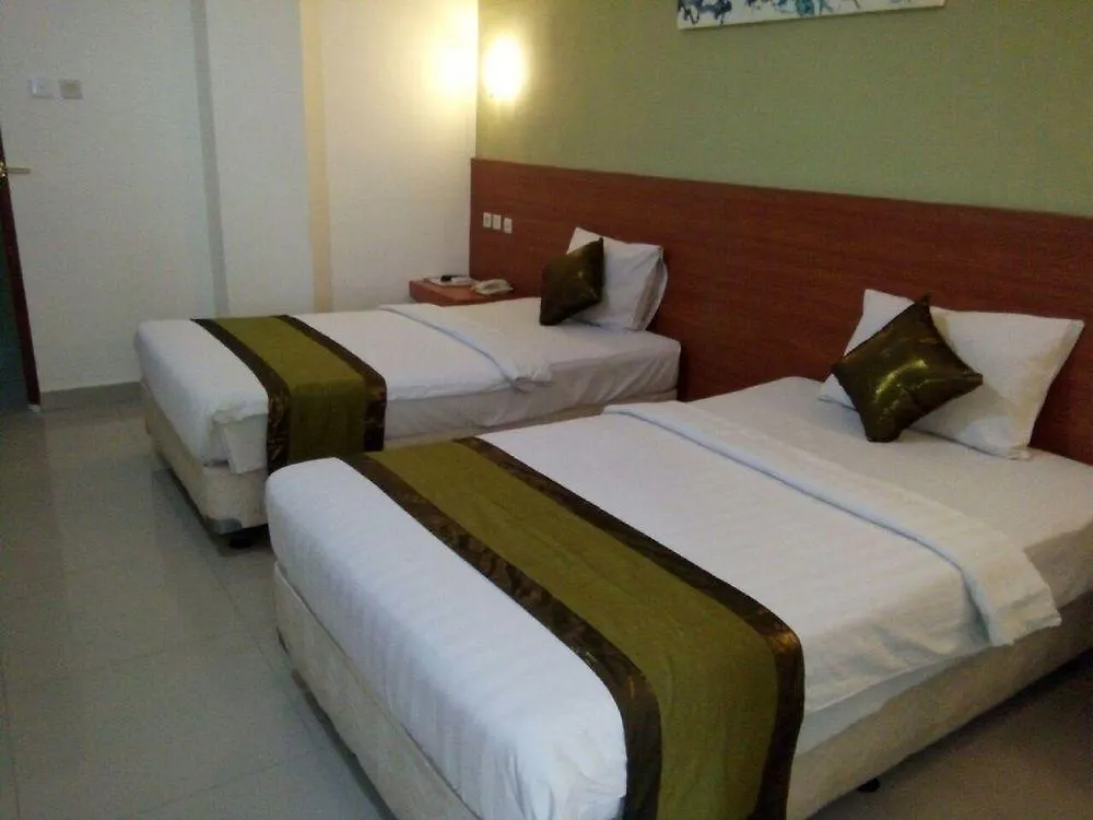 Reddoorz @ Raya Kuta Hotel Kuta  2*, Kuta (Bali)